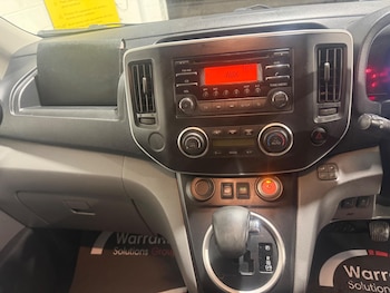 Used Nissan e-NV200 2017 for sale - 77021100: Photo