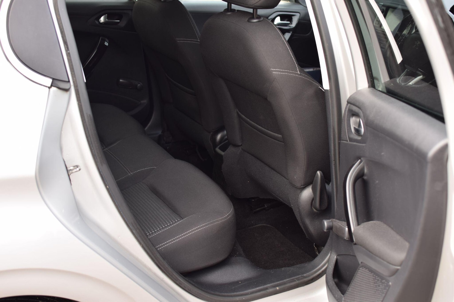 Used Peugeot 208 2016 for sale - 77683579: Photo 11