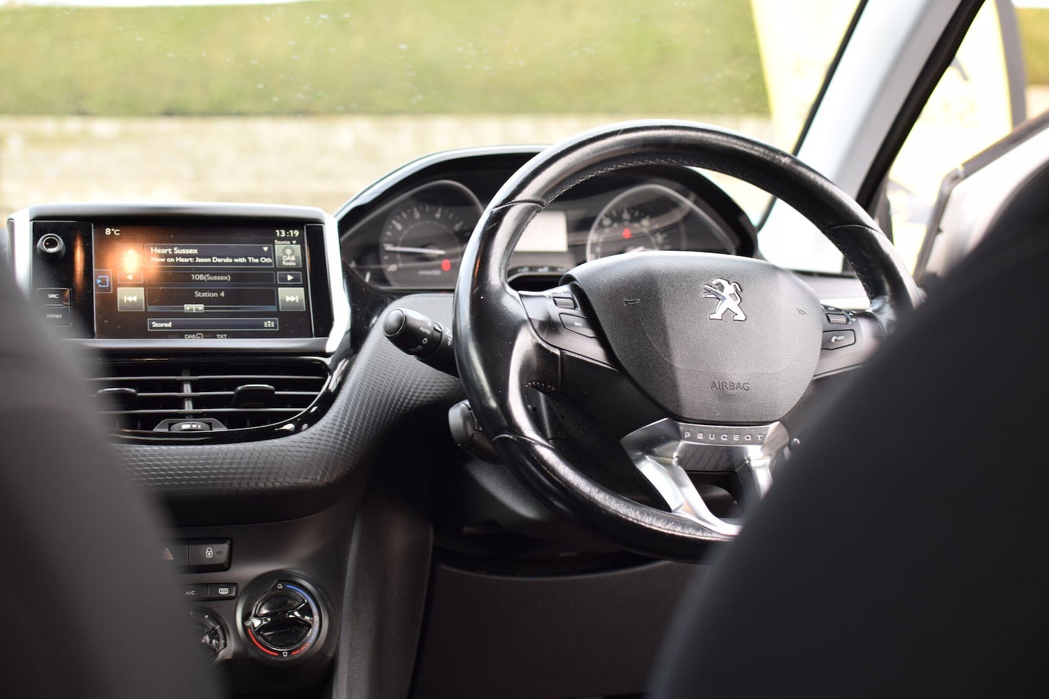 Used Peugeot 208 2016 for sale - 77683579: Photo 36