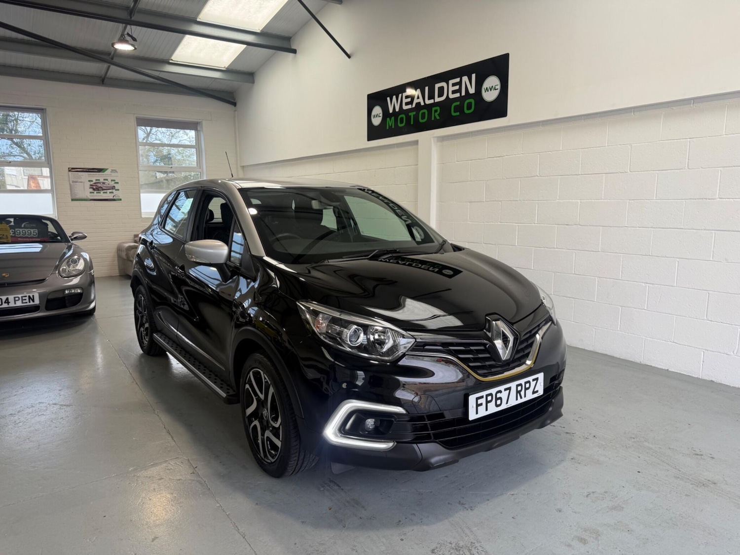 Used Renault Captur 2017 for sale - 76294654: Photo 1