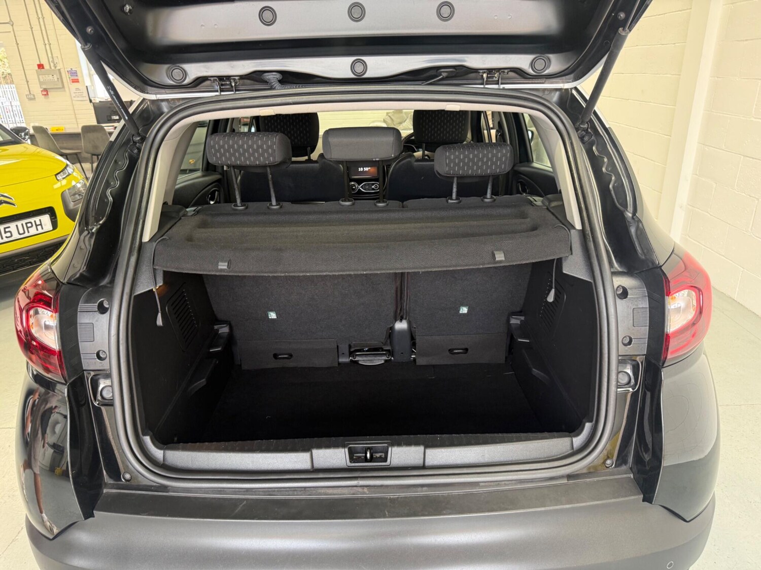 Used Renault Captur 2017 for sale - 76294654: Photo 17