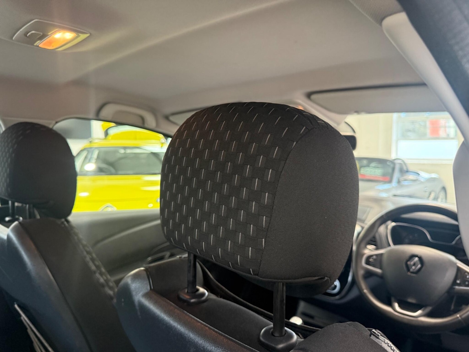 Used Renault Captur 2017 for sale - 76997519: Photo 15