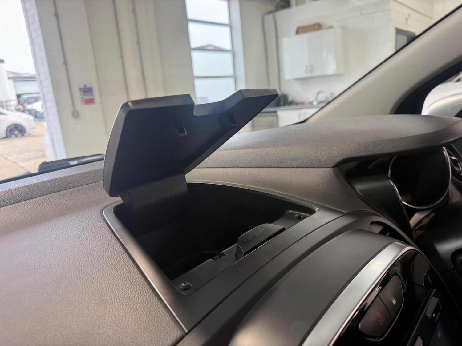 Used Renault Captur 2017 for sale - 76997519: Photo 22