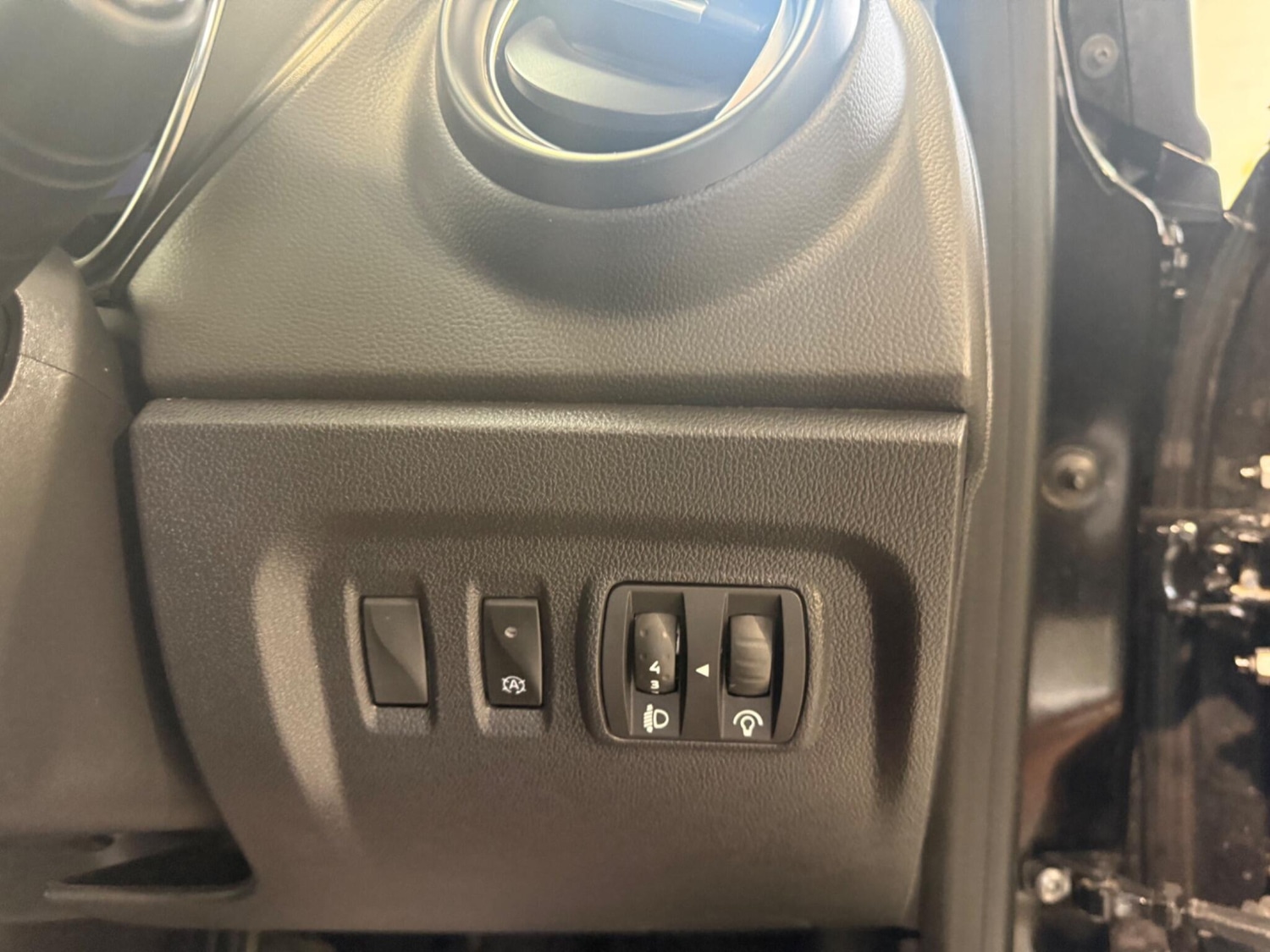 Used Renault Captur 2017 for sale - 76997519: Photo 41