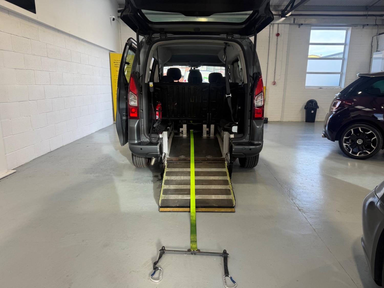 Used Peugeot Partner Tepee 2014 for sale - 76608331: Photo 11