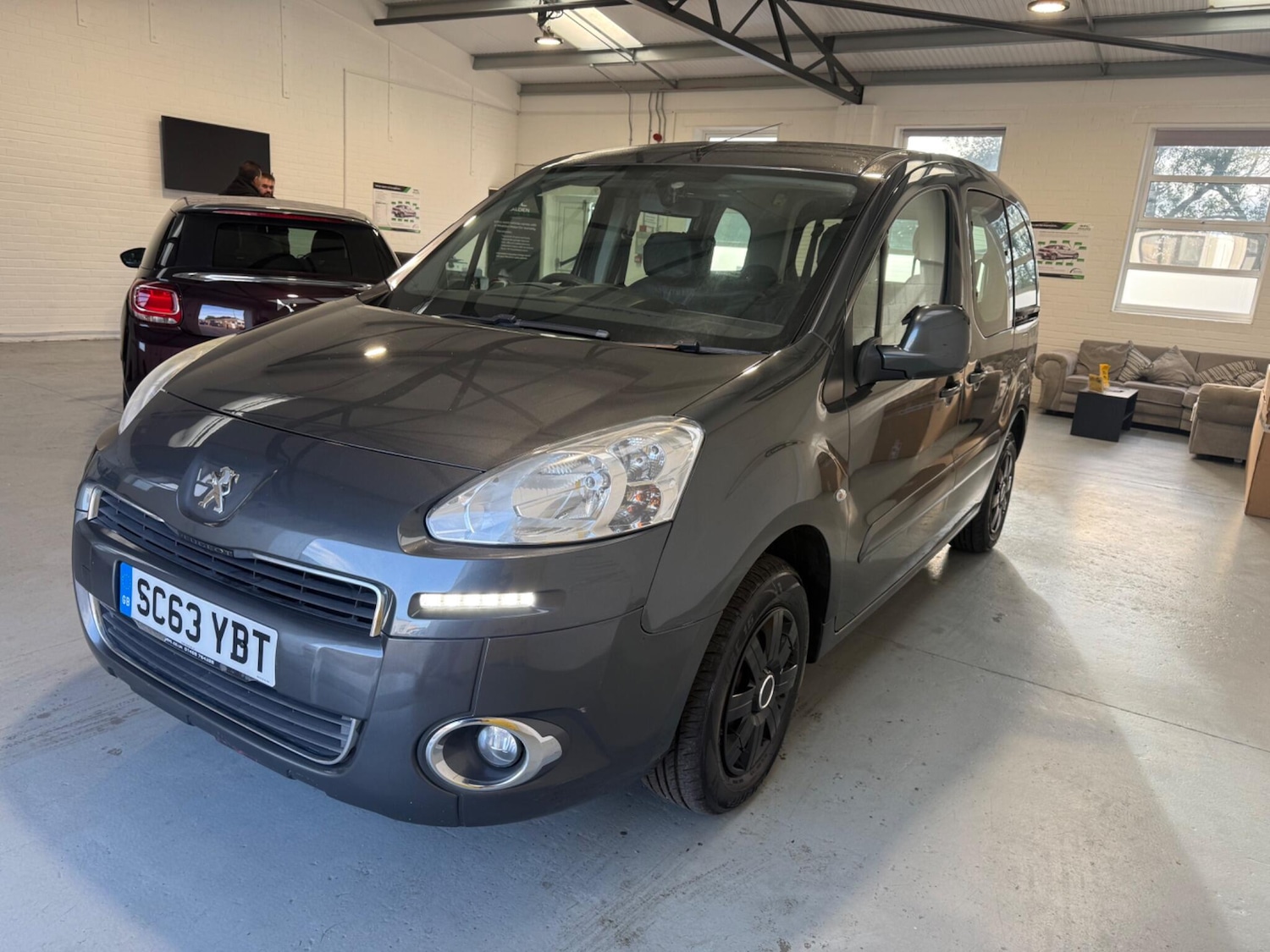 Used Peugeot Partner Tepee 2014 for sale - 76608331: Photo 3