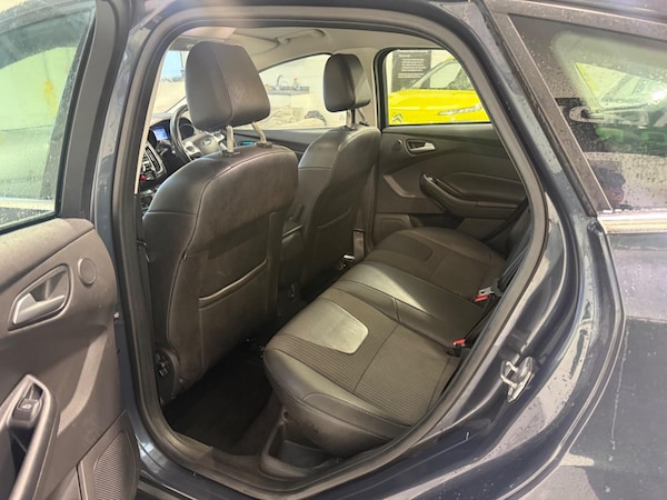 Used Ford Focus 2014 for sale - 76317943: Photo 10