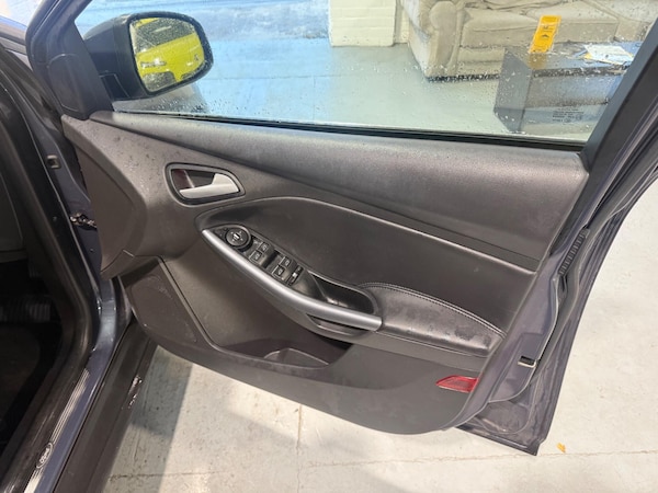 Used Ford Focus 2014 for sale - 76317943: Photo 16