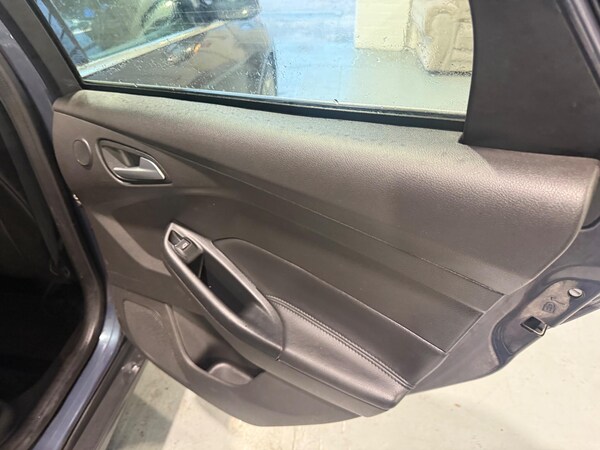 Used Ford Focus 2014 for sale - 76317943: Photo 17