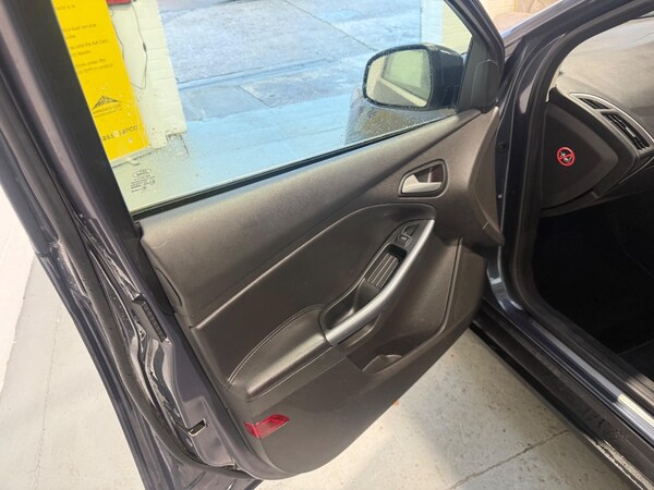 Used Ford Focus 2014 for sale - 76317943: Photo 19