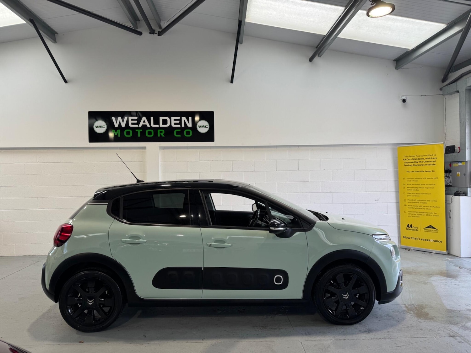 Used Citroen C3 2017 for sale - 76899514: Photo 7