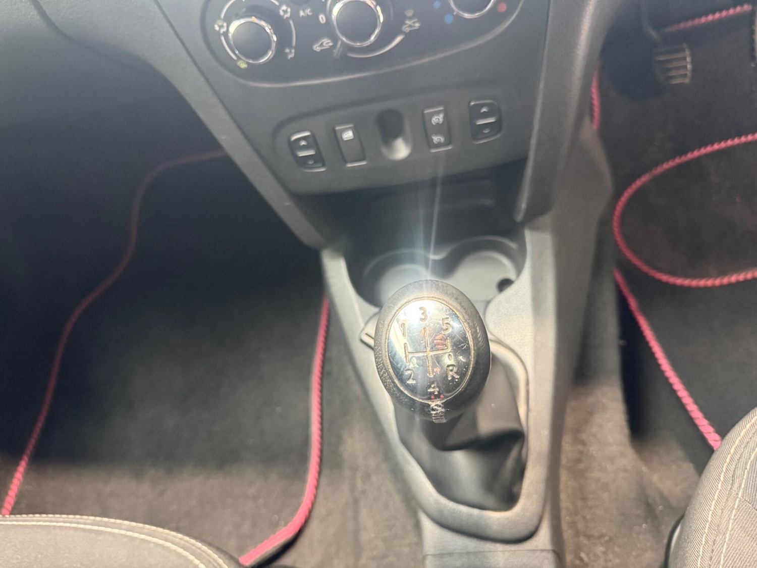 Used Dacia Logan MCV 2015 for sale - 76337438: Photo 11