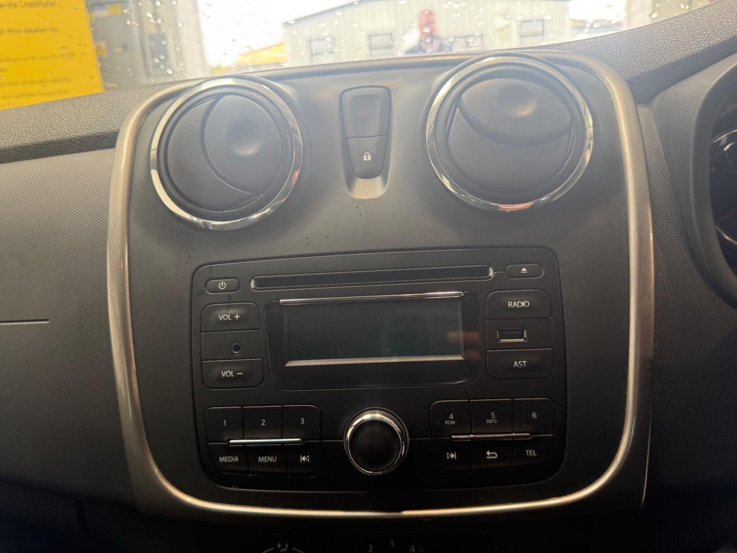 Used Dacia Logan MCV 2015 for sale - 76337438: Photo 30