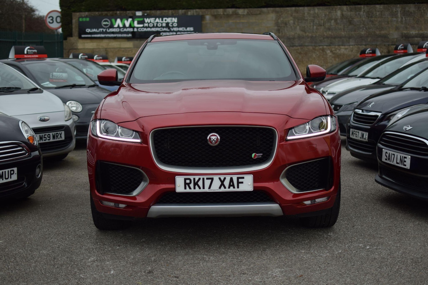 Used Jaguar F-Pace 2017 for sale - 77683457: Photo 2