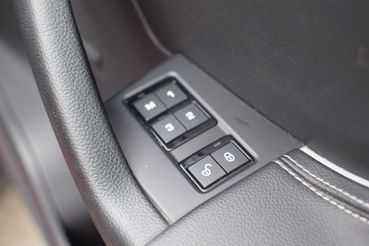 Used Jaguar F-Pace 2017 for sale - 77683457: Photo 23