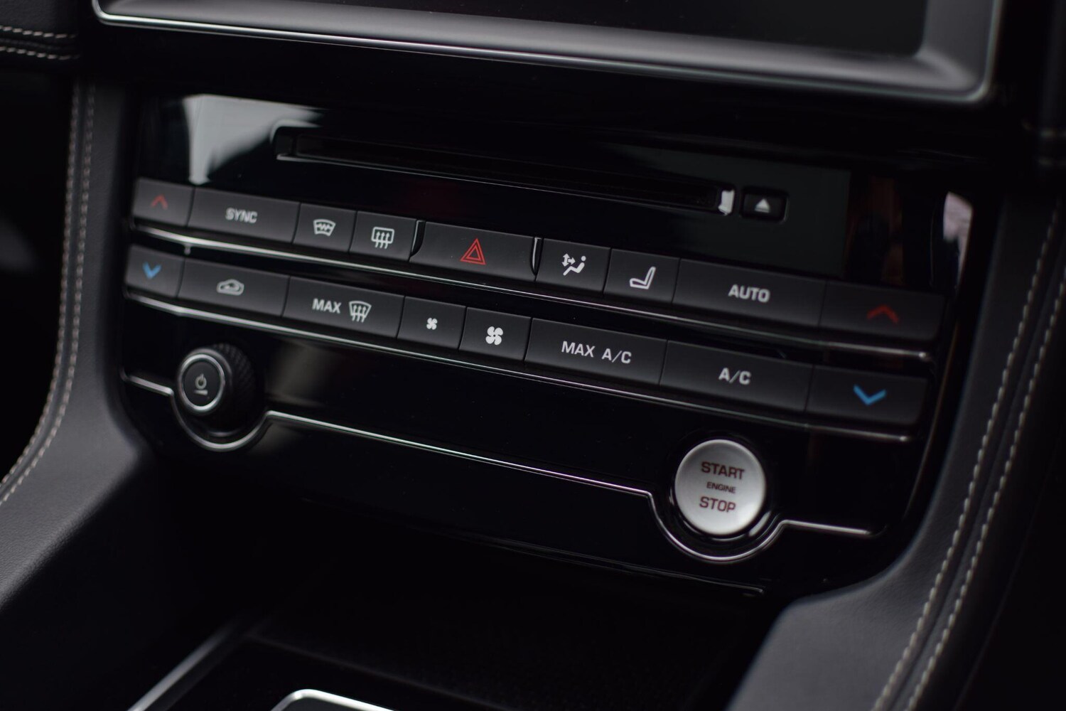 Used Jaguar F-Pace 2017 for sale - 77683457: Photo 29