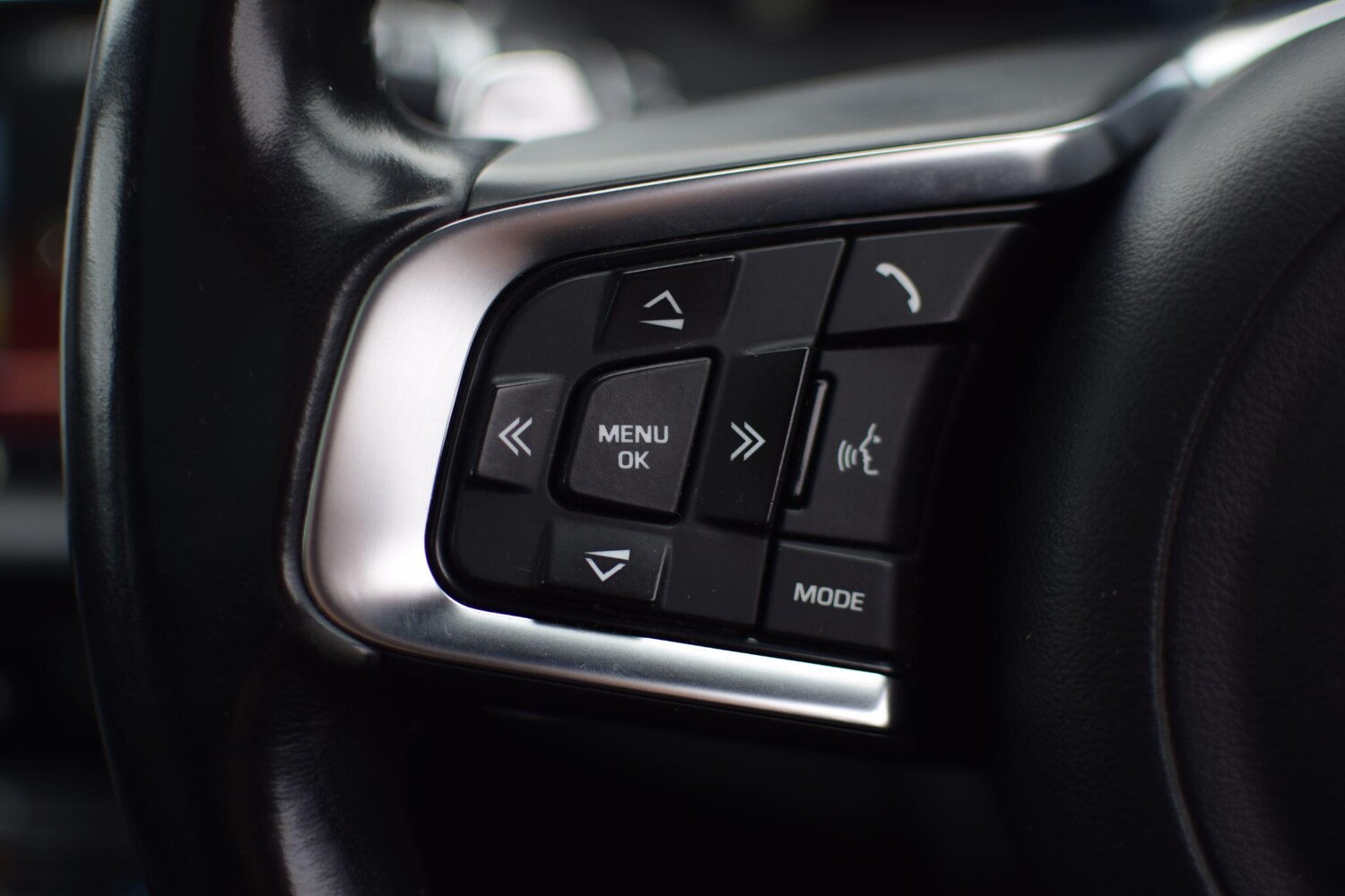 Used Jaguar F-Pace 2017 for sale - 77683457: Photo 32