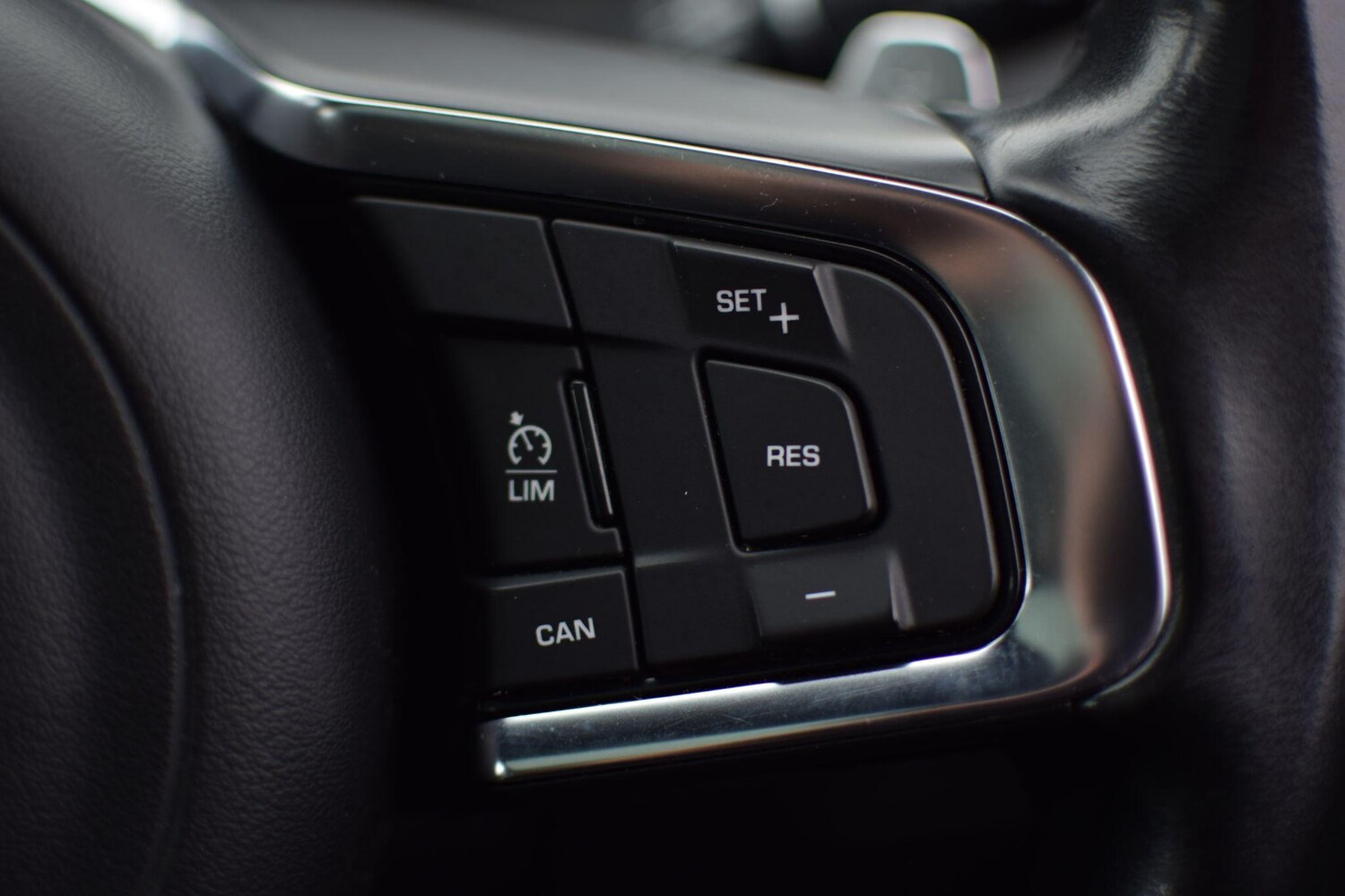 Used Jaguar F-Pace 2017 for sale - 77683457: Photo 34