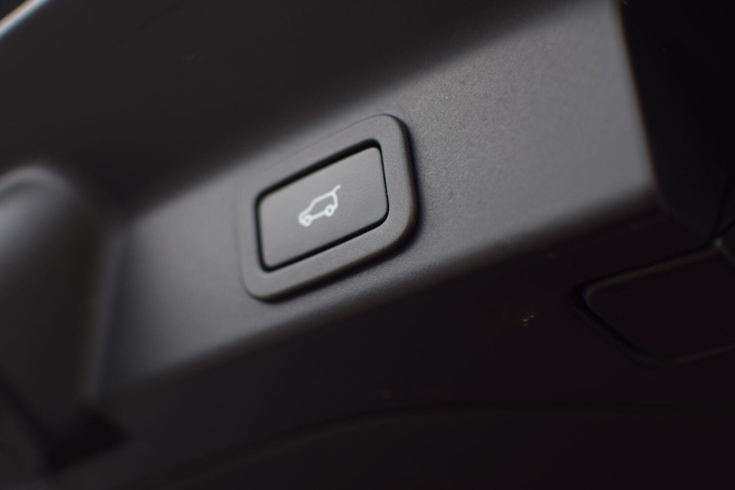 Used Jaguar F-Pace 2017 for sale - 77683457: Photo 38