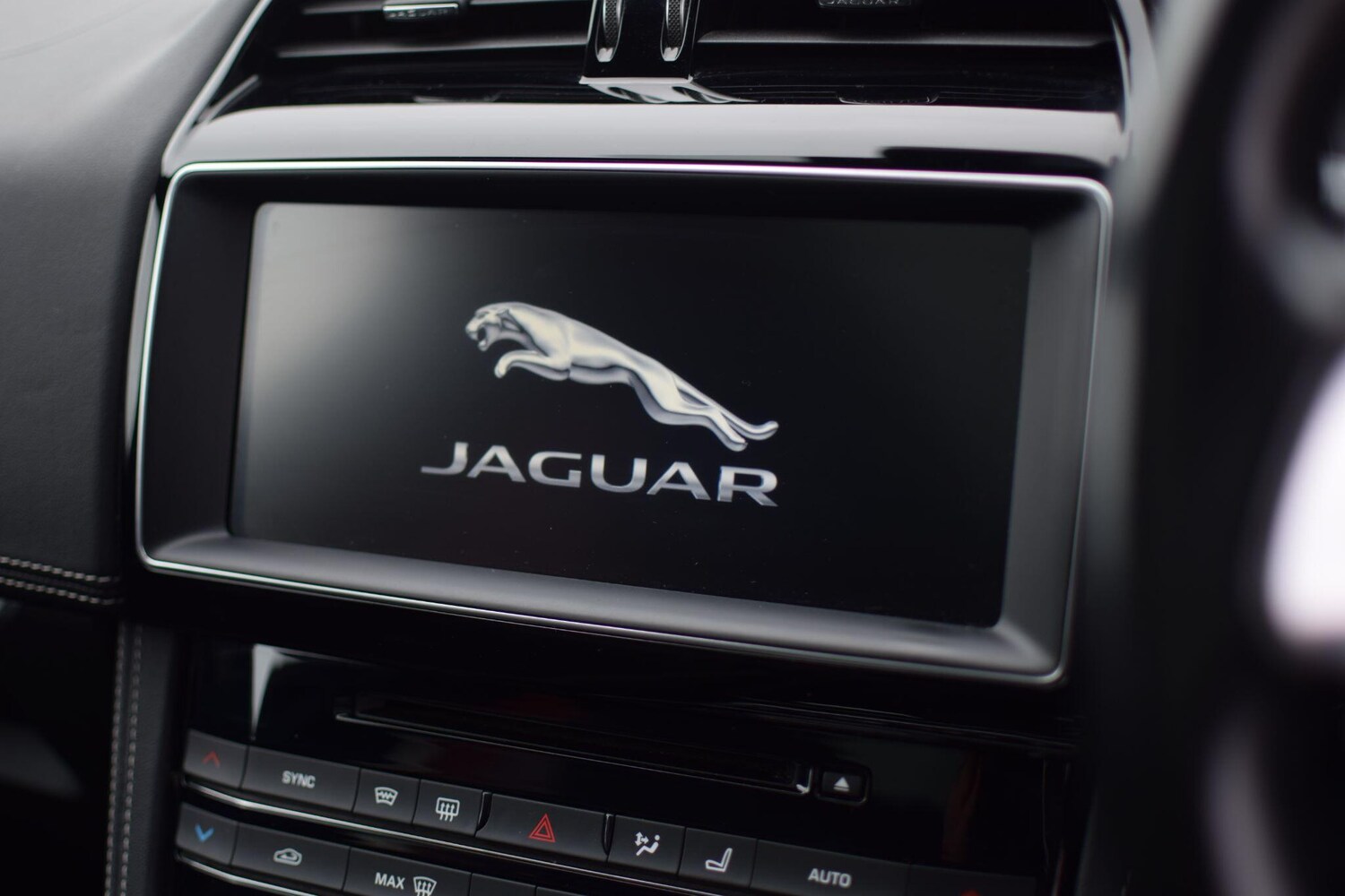 Used Jaguar F-Pace 2017 for sale - 77683457: Photo 50