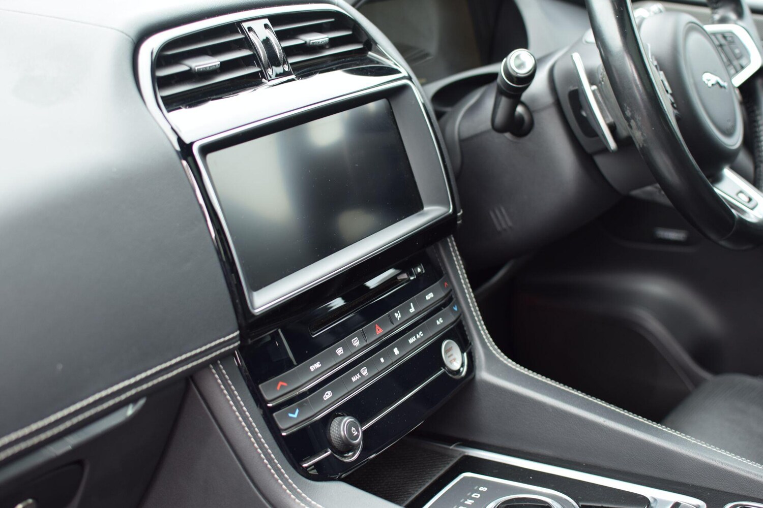 Used Jaguar F-Pace 2017 for sale - 77683457: Photo 73