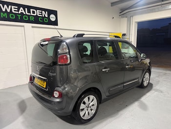 Used Citroen C3 Picasso 2015 for sale - 76318039: Photo