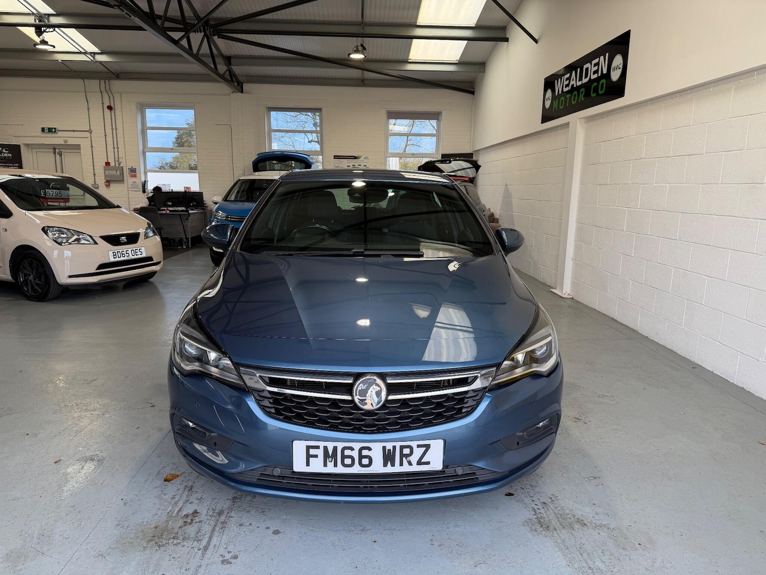 Used Vauxhall Astra 2017 for sale - 76498895: Photo 2