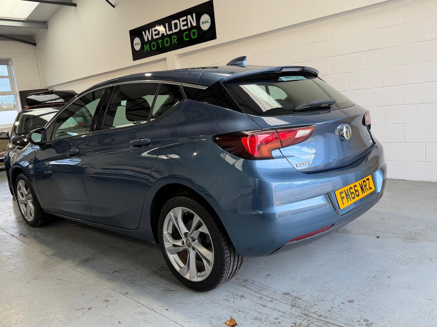 Used Vauxhall Astra 2017 for sale - 76498895: Photo 3