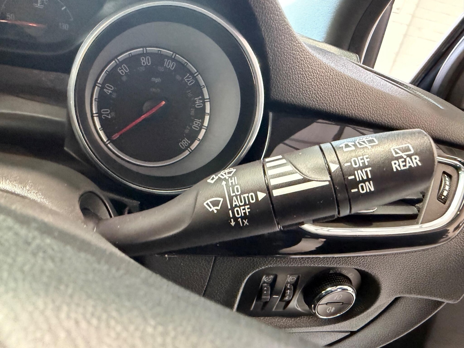 Used Vauxhall Astra 2017 for sale - 76498895: Photo 40