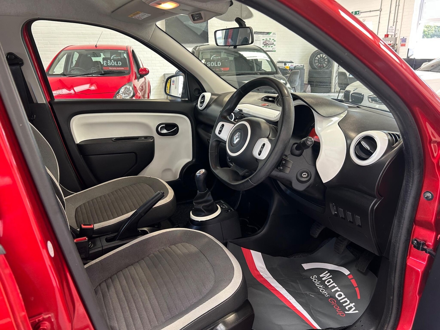 Used Renault Twingo 2015 for sale - 76159018: Photo 12