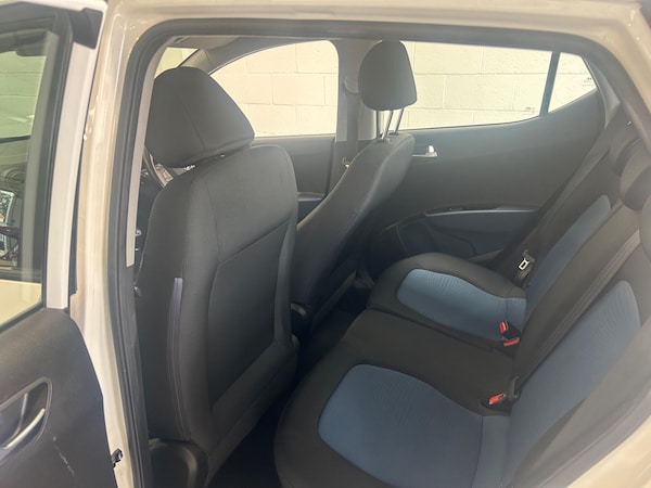 Used Hyundai i10 2014 for sale - 76318092: Photo 20