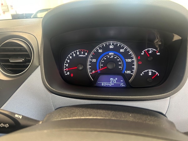 Used Hyundai i10 2014 for sale - 76318092: Photo 33