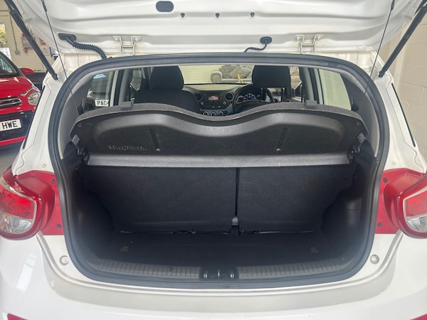 Used Hyundai i10 2014 for sale - 76318092: Photo 34