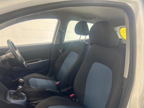 Used Hyundai i10 2014 for sale - 76318092: Photo 35