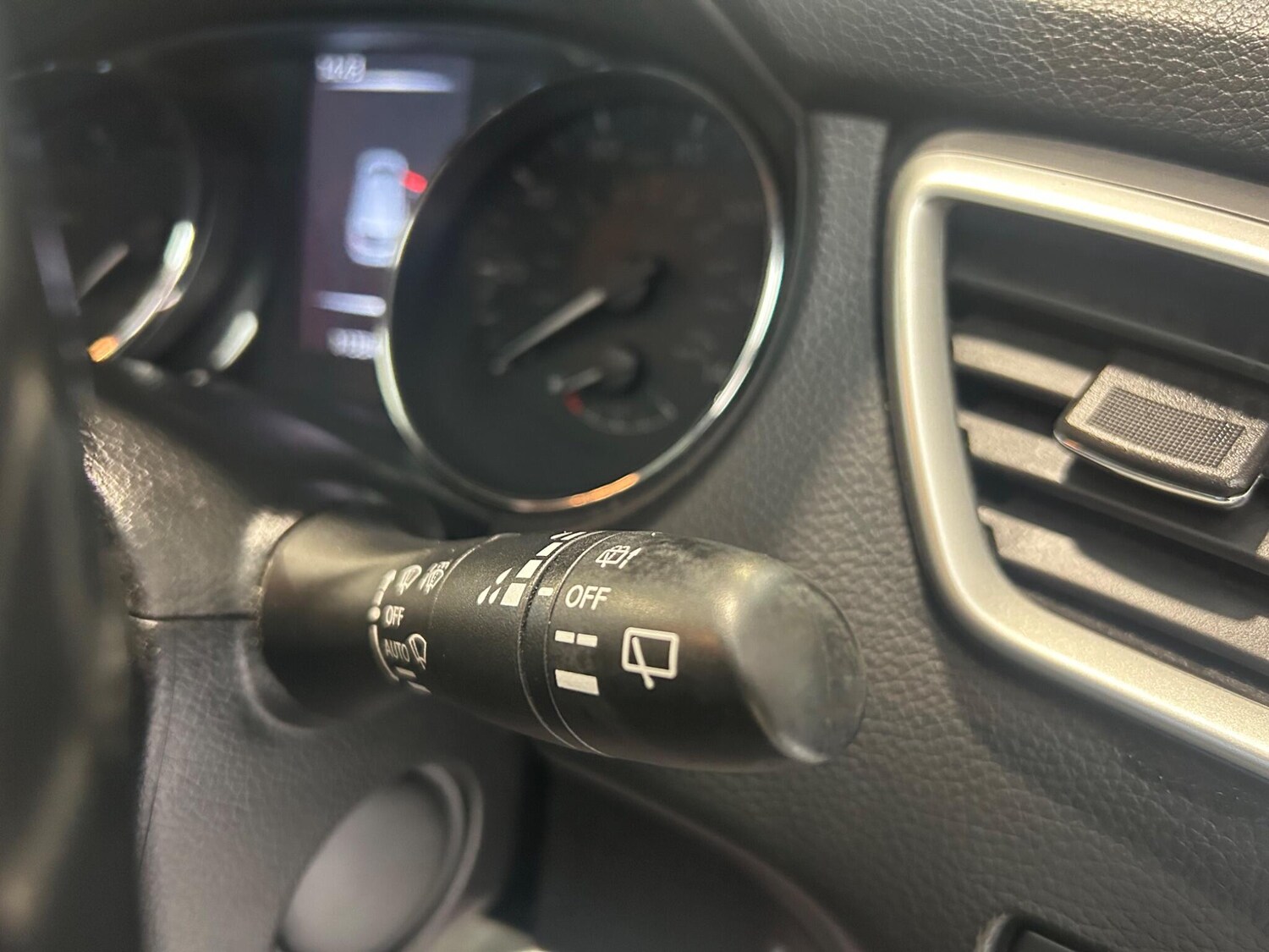 Used Nissan Qashqai 2015 for sale - 76295413: Photo 24