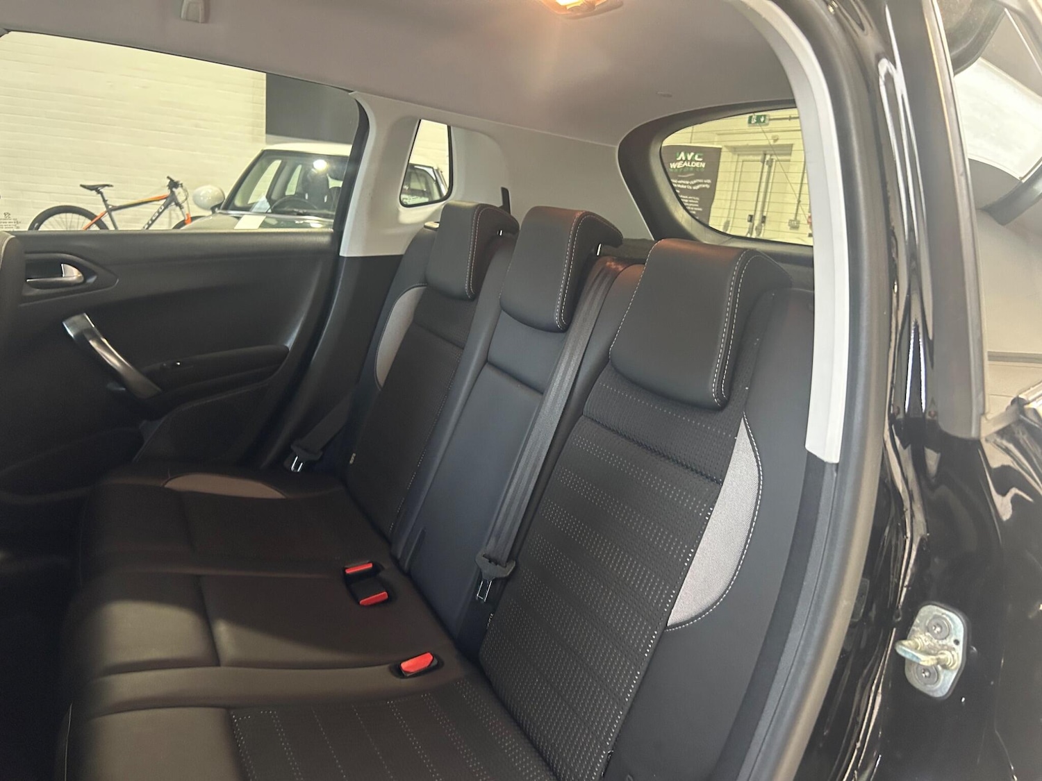 Used Peugeot 2008 for sale - 77016975: Photo 12