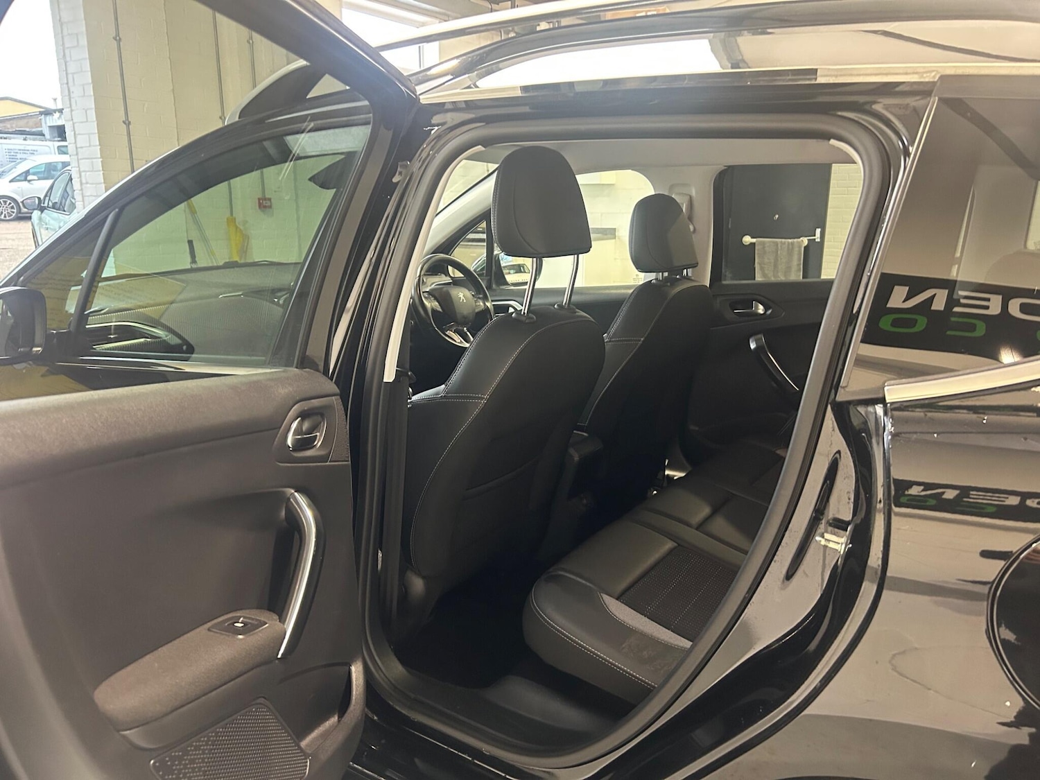 Used Peugeot 2008 for sale - 77016975: Photo 40