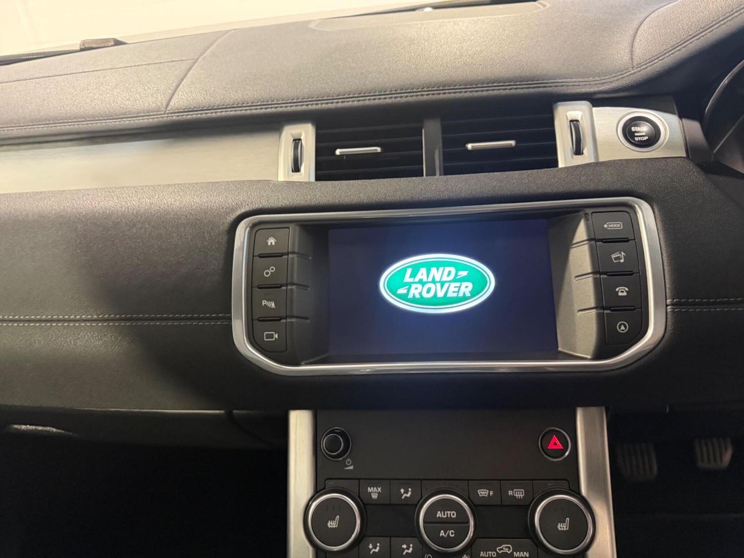 Used Land Rover Range Rover Evoque 2019 for sale - 77143167: Photo 32