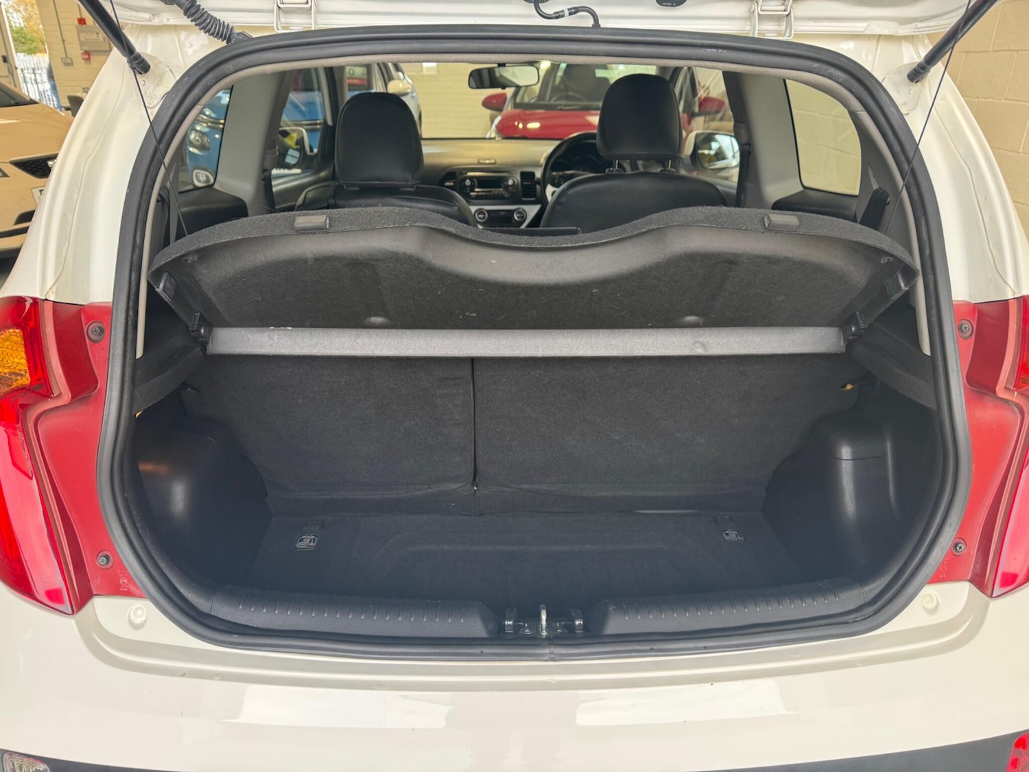 Used Kia Picanto 2014 for sale - 76645262: Photo 24