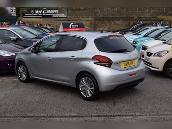 Used Peugeot 208 2016 for sale - 77376290: Photo