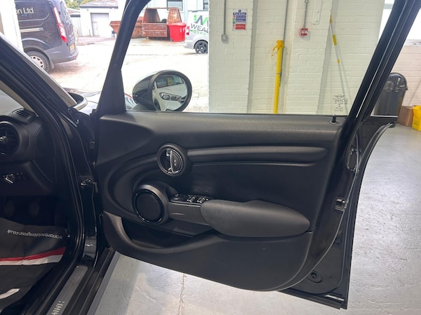 Used MINI Hatch 2017 for sale - 76317856: Photo 28