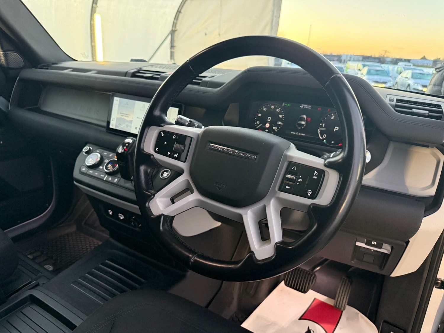 Used Land Rover Defender 2021 for sale - 76961666: Photo 11