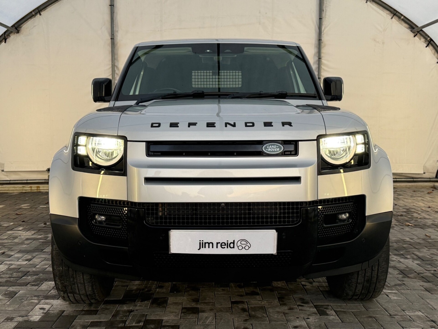 Used Land Rover Defender 2021 for sale - 76961666: Photo 2