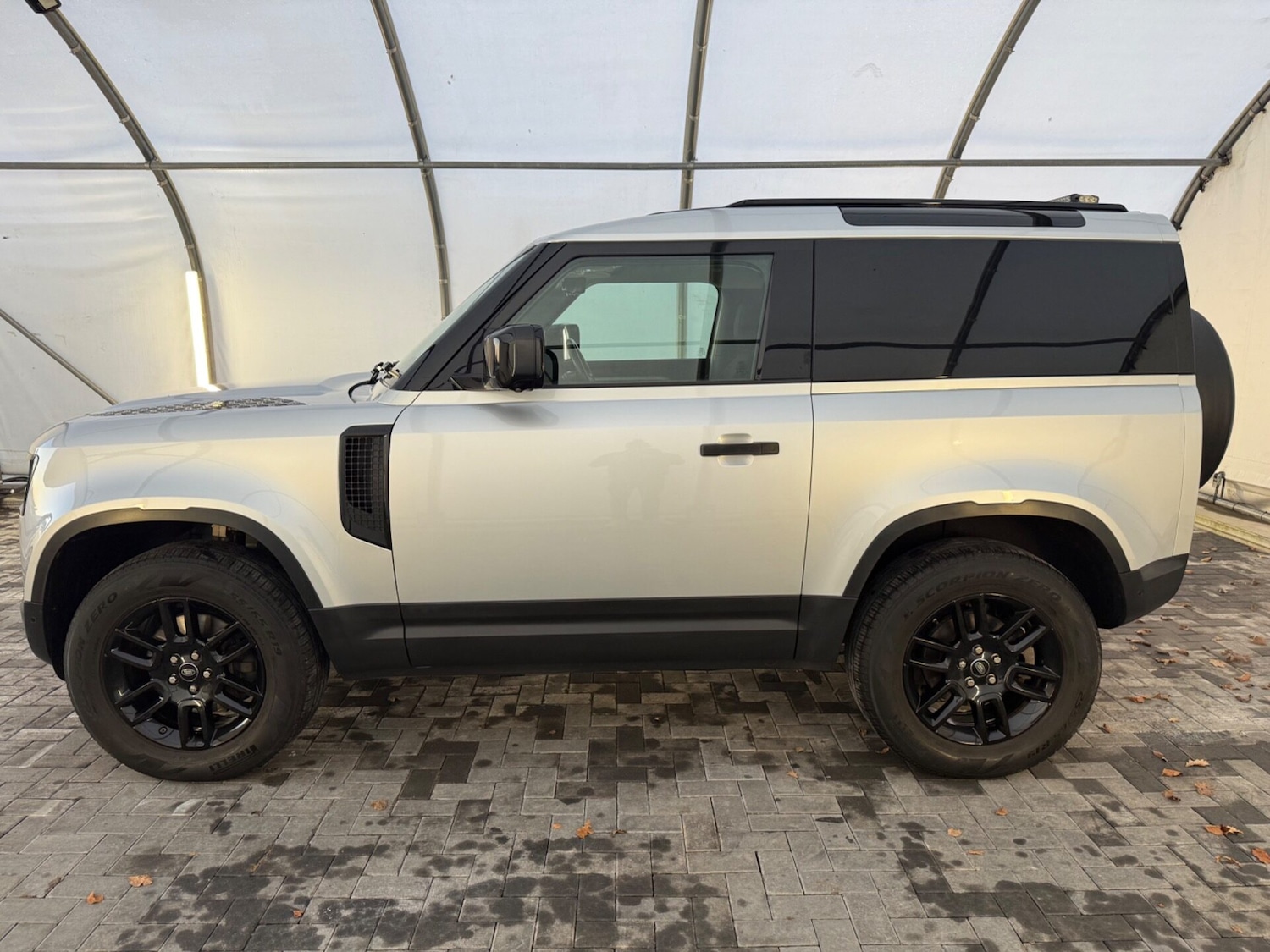 Used Land Rover Defender 2021 for sale - 76961666: Photo 9