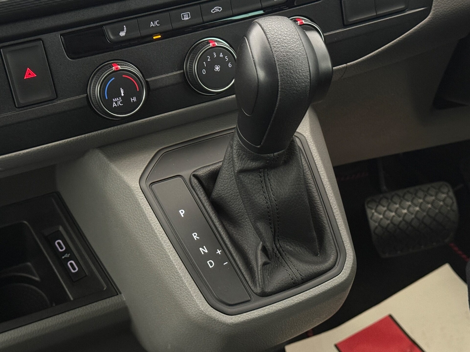 Used Volkswagen Transporter 2022 for sale - 77275181: Photo 30