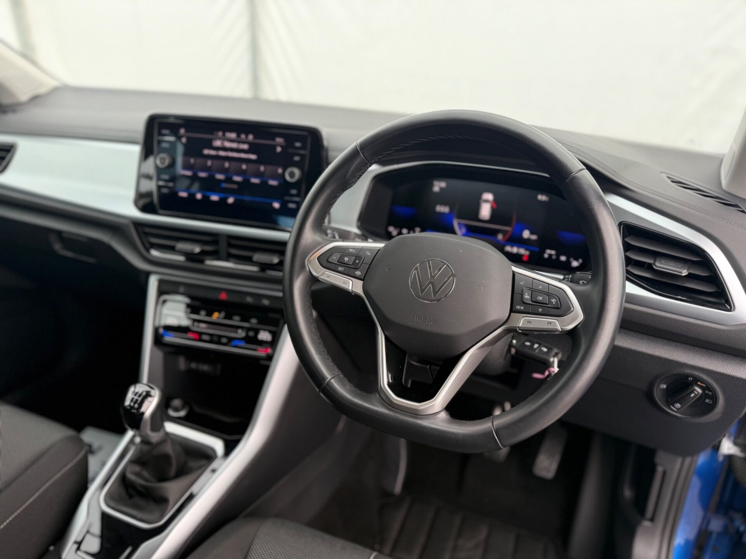 Used Volkswagen T-Roc 2023 for sale - 77878810: Photo 22