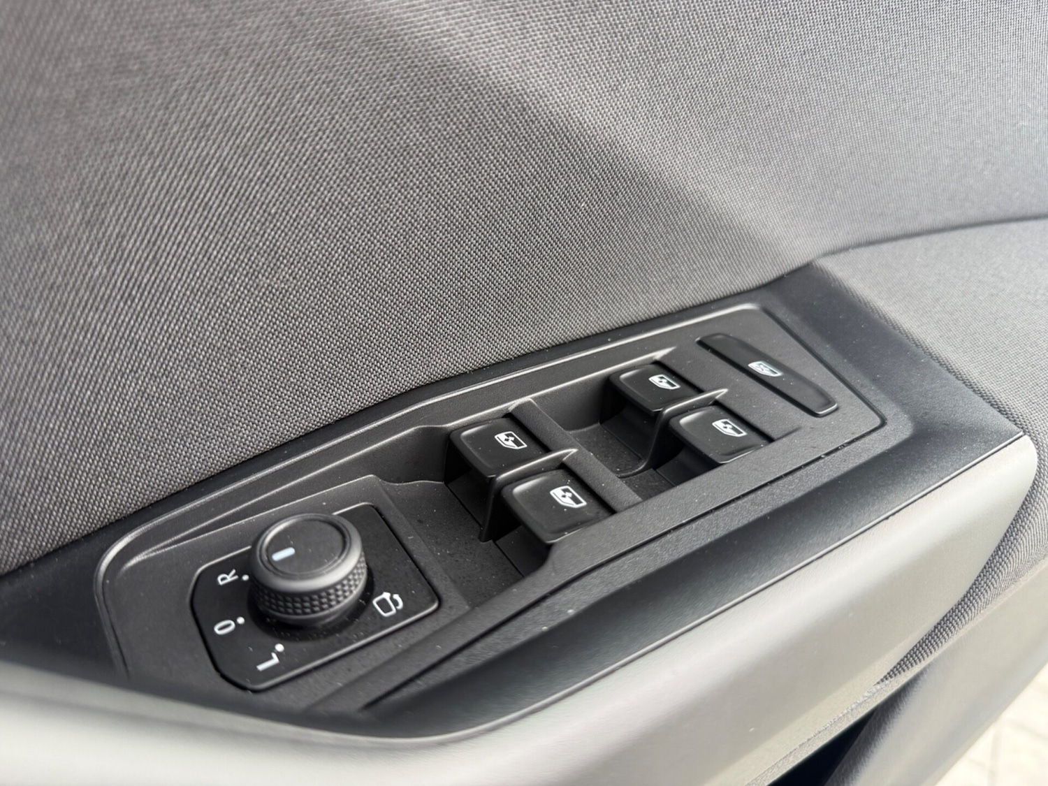 Used Volkswagen T-Roc 2023 for sale - 77878810: Photo 23