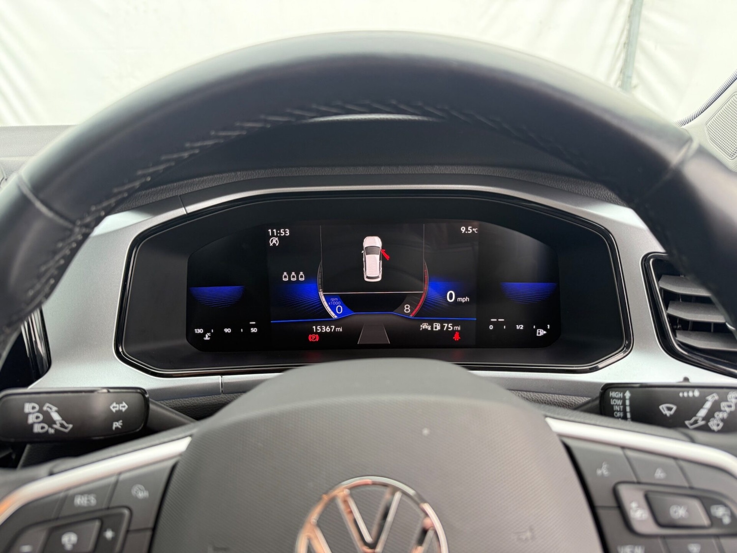 Used Volkswagen T-Roc 2023 for sale - 77878810: Photo 25