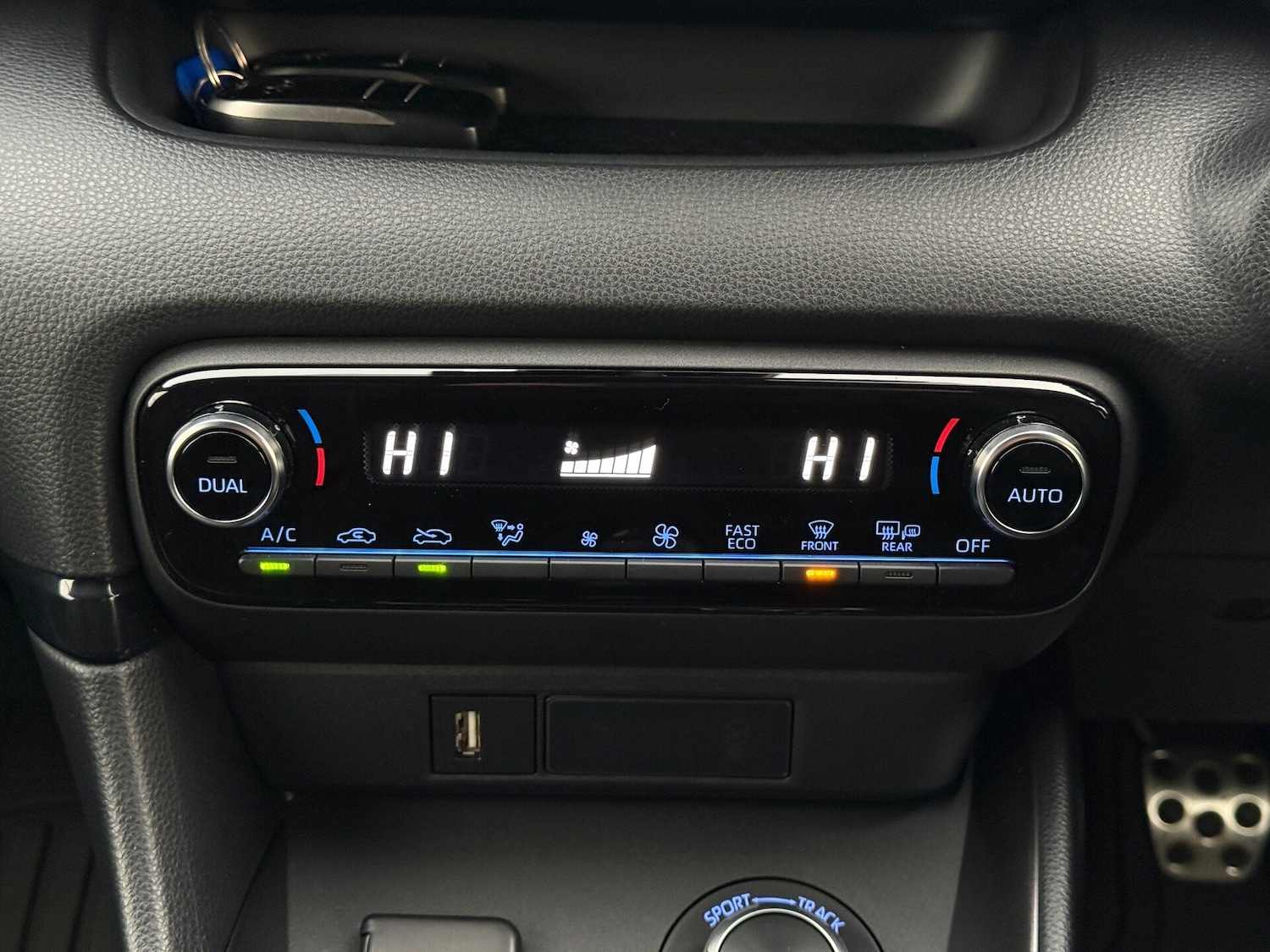 Used Toyota Yaris 2021 for sale - 76966071: Photo 29