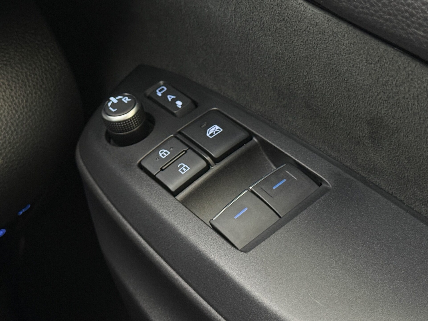 Used Toyota Yaris 2021 for sale - 76966071: Photo 41